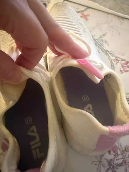 Photo of free Fails size 7 trainers (ME7) #3