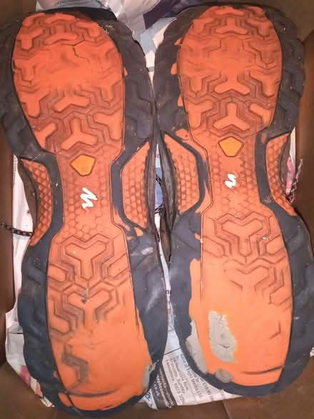 Photo of free Quechua men's low-cut hiking shoes (Sheffield centre S1) #4