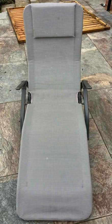 Photo of free Sun lounger (Chaulden HP1) #2