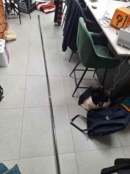 Photo of free Extendable curtain pole (CR5 old coulsdon) #2