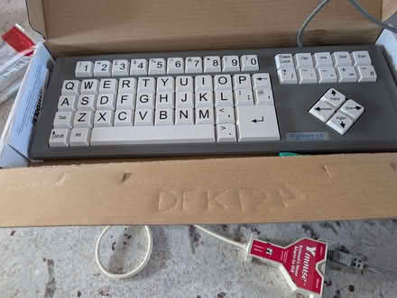 Photo of free Computer Keyboards (Diddlebury SY7) #3