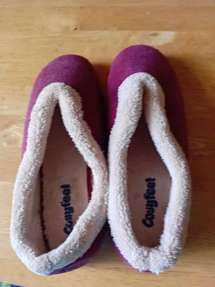 Photo of free Cosy feet fleecy slippers (New Malden KT3) #1