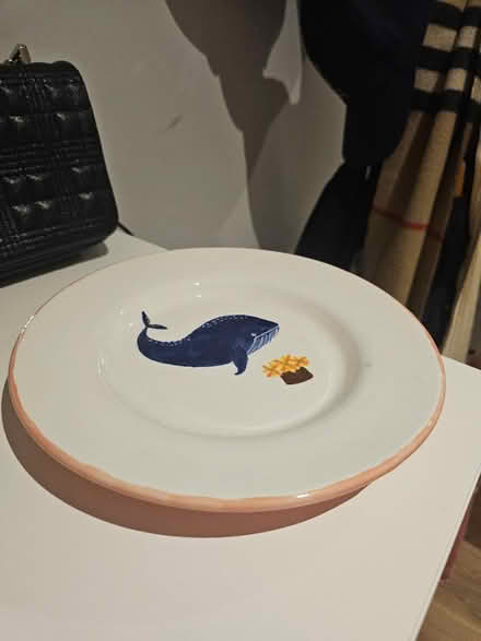 Photo of free Whale plate (Oval Quarter SW9) #2