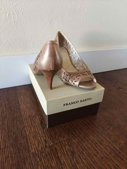 Photo of free Open Toe Heels - 10M (Near 92nd and Sheridan) #2