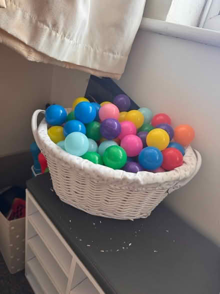 Photo of free 100 Colourful Plastic Balls (Hemel Hempstead HP2) #3