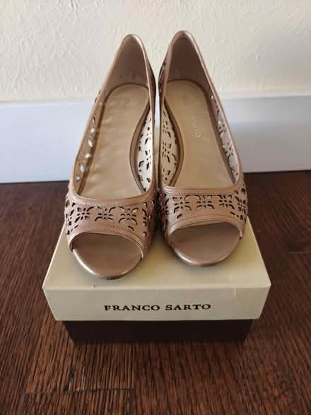 Photo of free Open Toe Heels - 10M (Near 92nd and Sheridan) #1