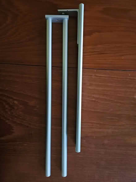 Photo of free Telescopic towel rail (Leigh-on-Mendip CP BA3) #2