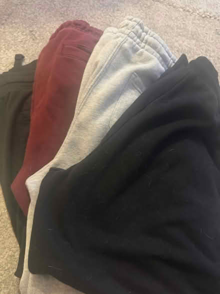 Photo of free Men’s track bottoms size l/xl (ME7) #1