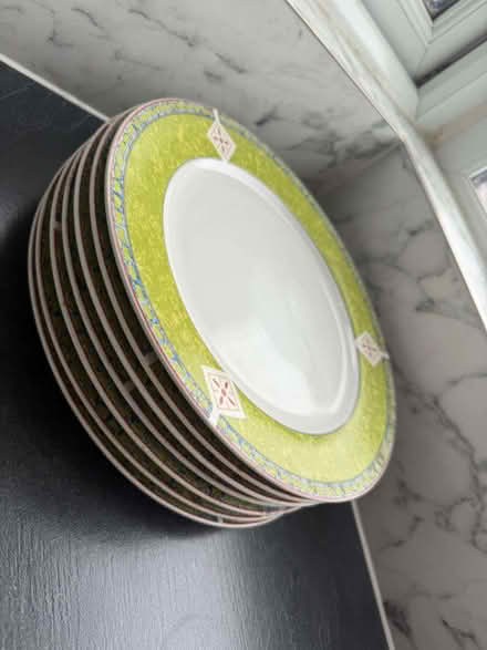 Photo of free Dinner plates (Deepdale PR1) #1