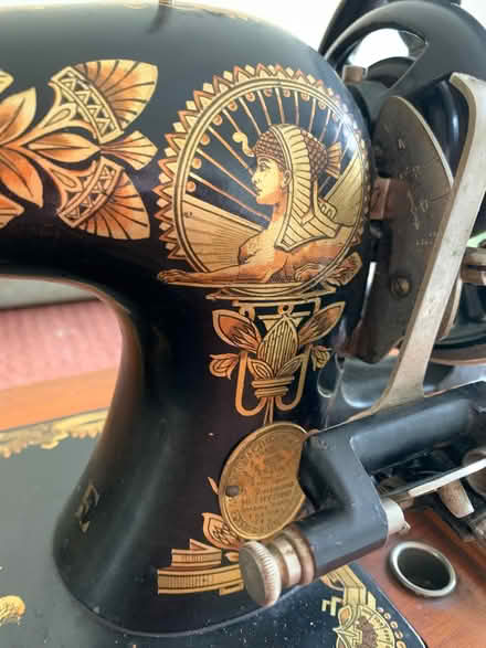 Photo of free Vintage Frister & Rossman Sewing Machine (Reydon IP18) #4