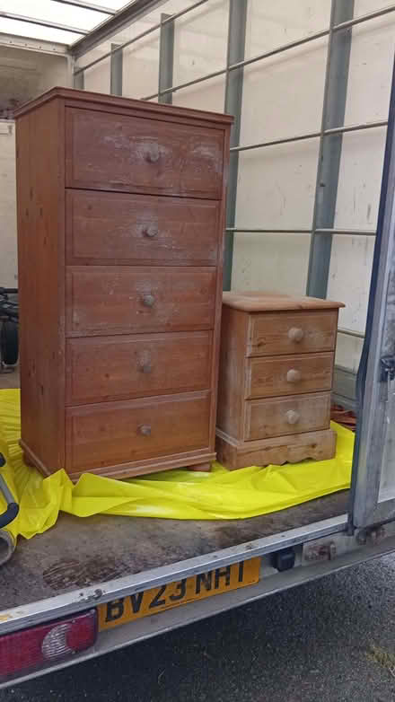 Photo of free Chest of drawers and bedside drawers (Chislehurst BR7) #1