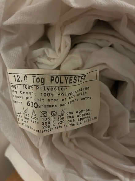 Photo of free Double 12.5tog polyester duvet (Kingswood) #3