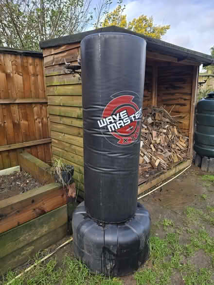 Photo of free Punchbag (Stifford Clays RM16) #1