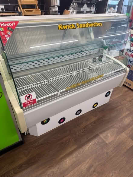 Photo of free refrigerated display case for sand (Co153ah) #2