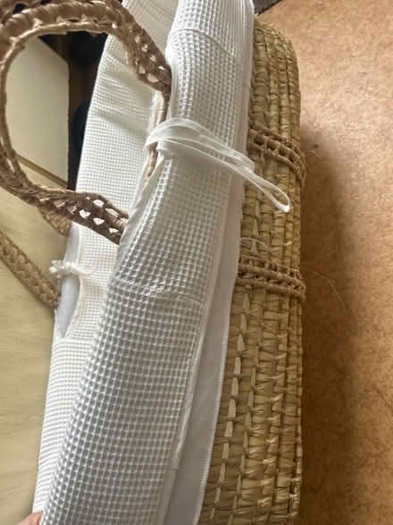 Photo of free Moses basket (Hook KT9) #2