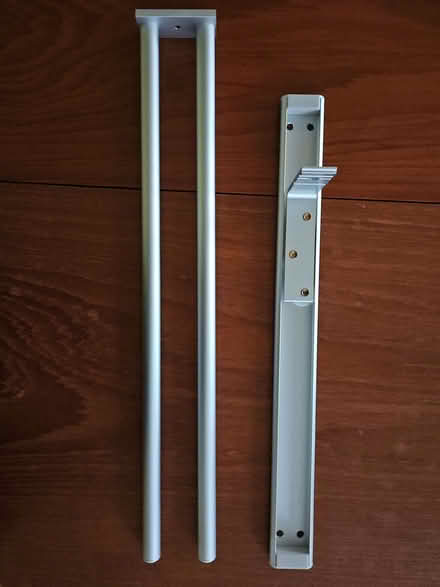 Photo of free Telescopic towel rail (Leigh-on-Mendip CP BA3) #1
