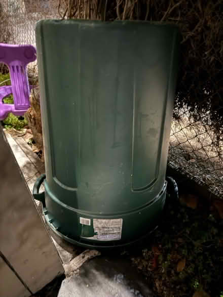 Photo of free 32-gallon trash container w/o lid (Valencia Avenue, Sunnyvale) #1