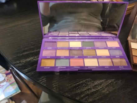 Photo of free Make up #2 (Northfleet da11) #2