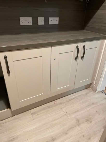 Photo of free Oven, hob, hood, glass splash back and surround cupboards (Menstrie FK11) #2