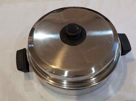 Photo of free Various pots and pans, wok, collander, frying pans (Yeading UB4) #4