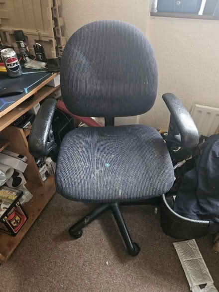 Photo of free Computer Chair (Smiths Estate OX28) #1