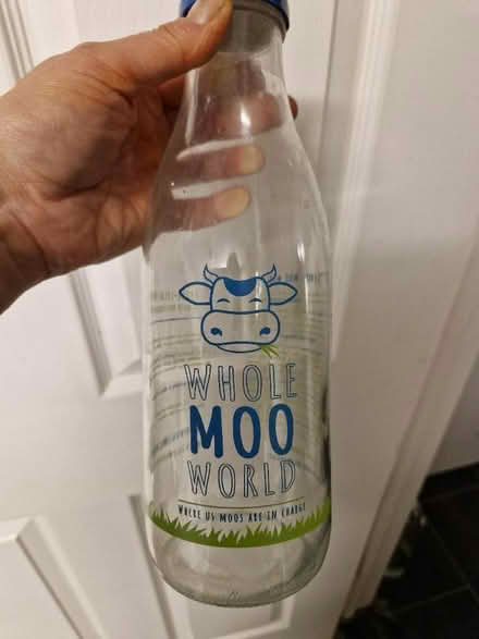 Photo of free 'moo' milk bottle (Wigmore HR6) #1