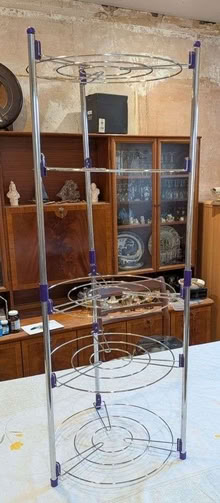 Photo of free Collapsible pot stand (Yeading UB4) #1