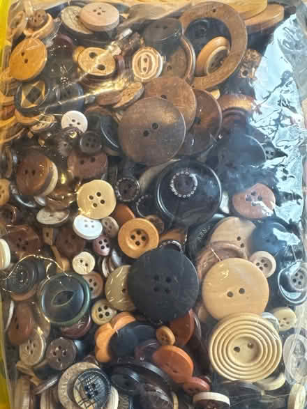 Photo of free bag of assorted wooden buttons (Totteridge, High Wycombe, HP13) #2