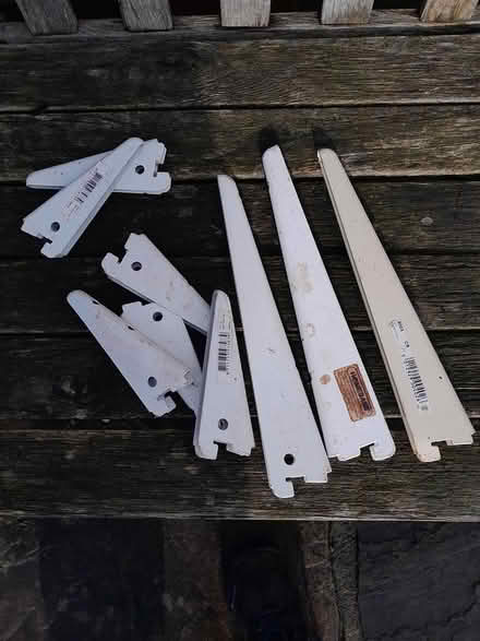 Photo of free Shelf brackets (Bilton) #1