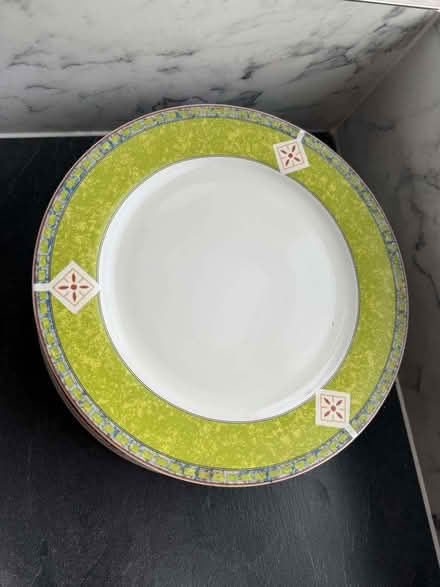 Photo of free Dinner plates (Deepdale PR1) #2