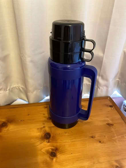 Photo of free thermos flask with 2 cups blue & black (Broadwater BN14) #1