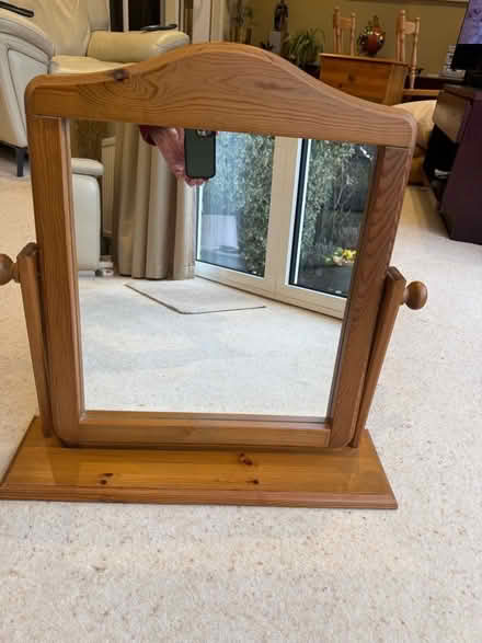 Photo of free Table top mirror (Lightwater GU18) #3