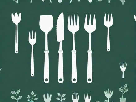 Photo of Gardening tools - fork, spade and sheare (Meersbrook S8) #1