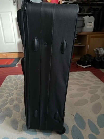 Photo of free Medium suitcase (Shelton SY3) #2