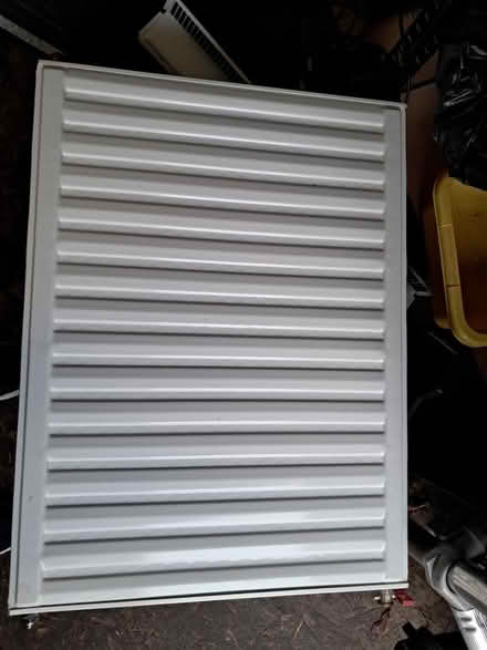Photo of free White Radiator 80cm x 60cm (D6w) #1