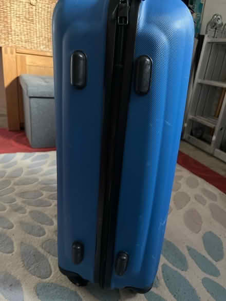 Photo of free Medium sized suitcase (Shelton SY3) #3