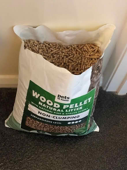 Photo of free 15 Litre cat litter (Deal) #1