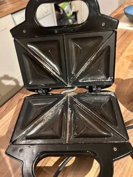 Photo of free Small Sandwich Toaster (Glenleigh Park TN39) #1