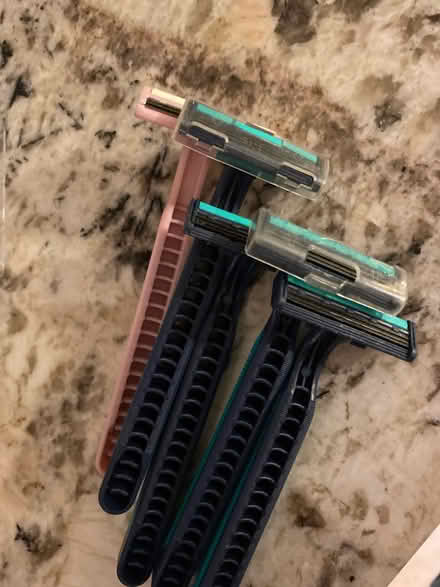 Photo of free Bundle shaving razors (AL4, St albans) #1