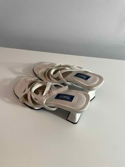 Photo of free Heel sandals (sz5) (Mechanicsville) #2