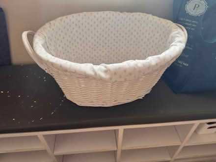 Photo of free White oval wicker basket (Hemel Hempstead HP2) #1