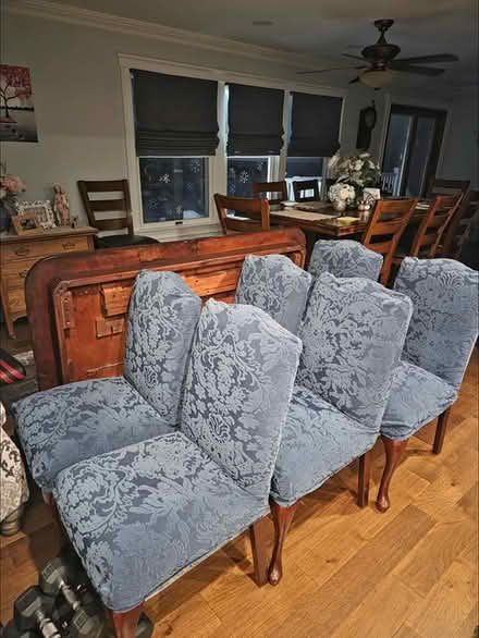 Photo of free Dining room table and chairs (Florham Park n.j.) #2