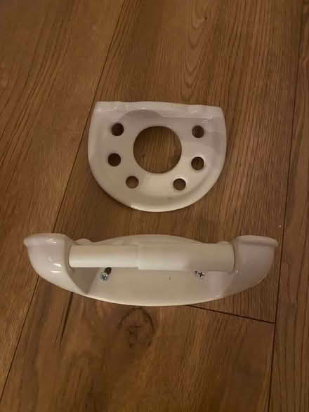 Photo of free Ceramic bathroom fixtures (Pennsylvania EX4) #2