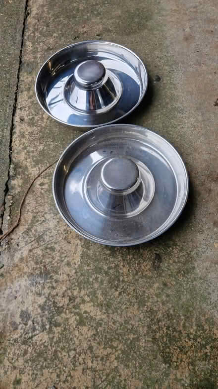 Photo of free 2 medium sized feeding/water bowls (LU6 Dunstable) #1