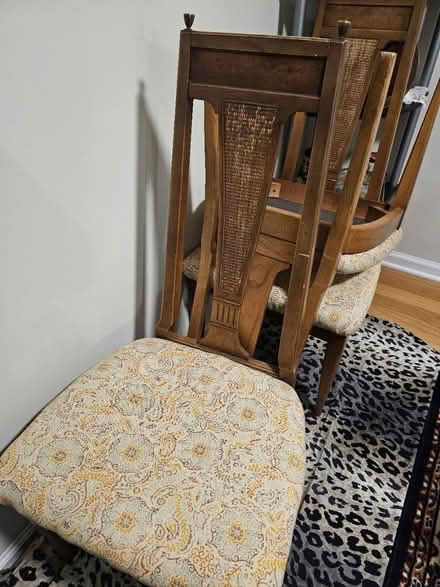 Photo of free 4 dining chairs (New Brunswick) #2