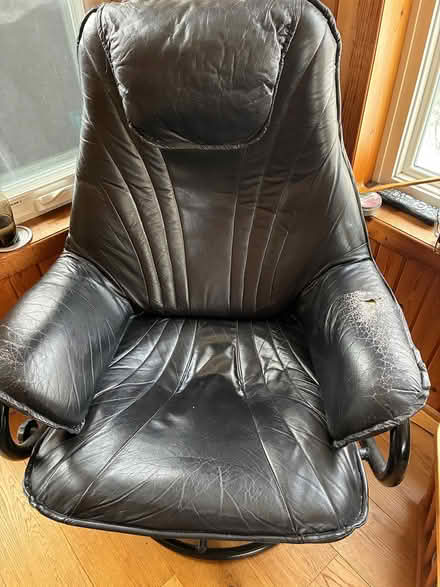 Photo of free Recliner chair+ottoman (Kanata South) #1