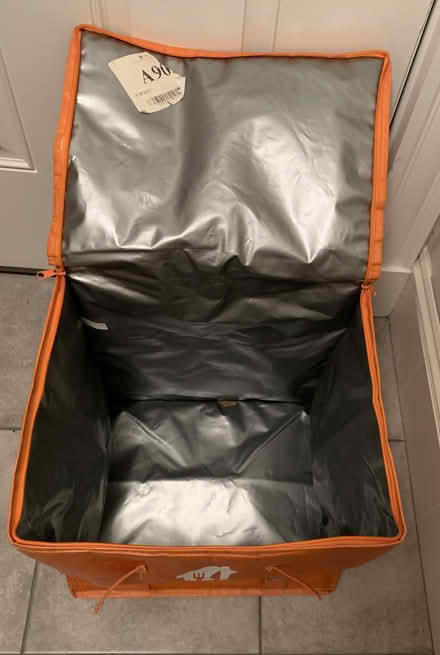 Photo of free GrubHub insulated delivery bag (Union Square/Prospect Hill) #2
