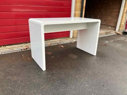 Photo of free White, glossy desk 120x60cm (SE21) #1
