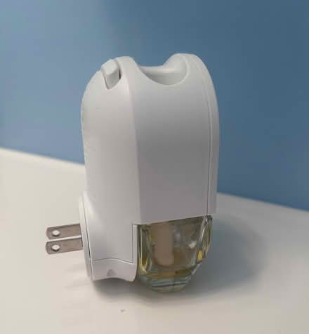 Photo of free Febreze Plug-In (Erin Mills) #1