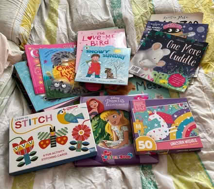 Photo of free Children’s Books And Puzzles (CT17) #1